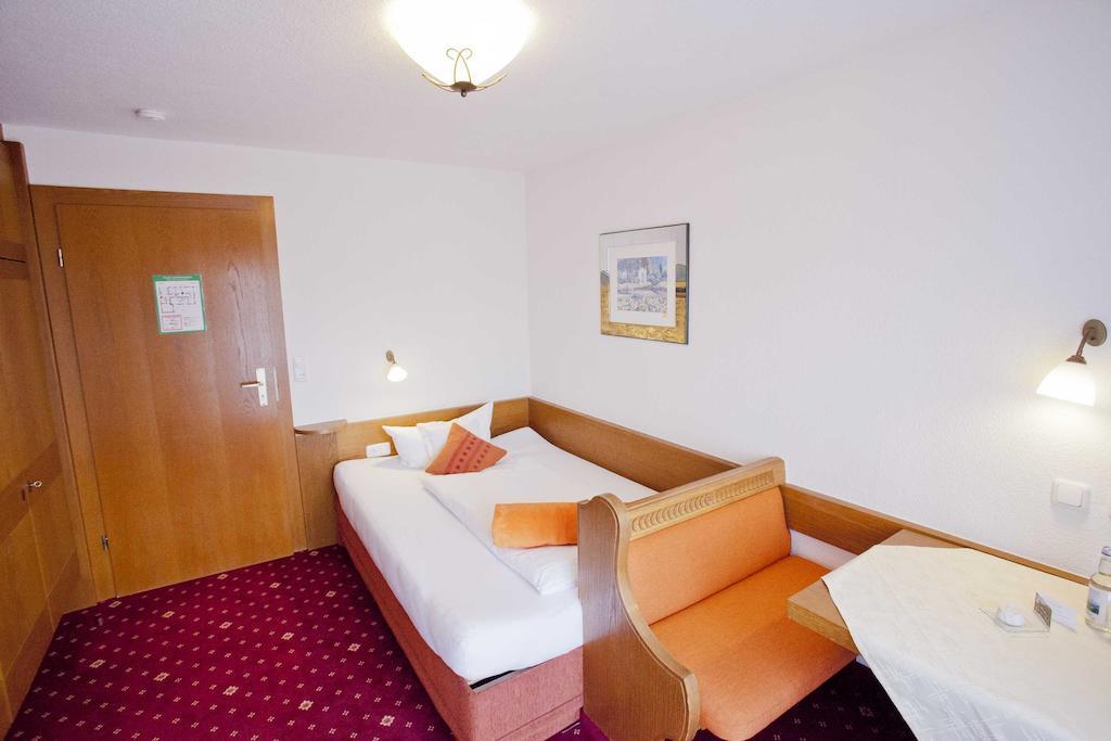 Gaestehaus Birkenhof Oberstdorf Room photo