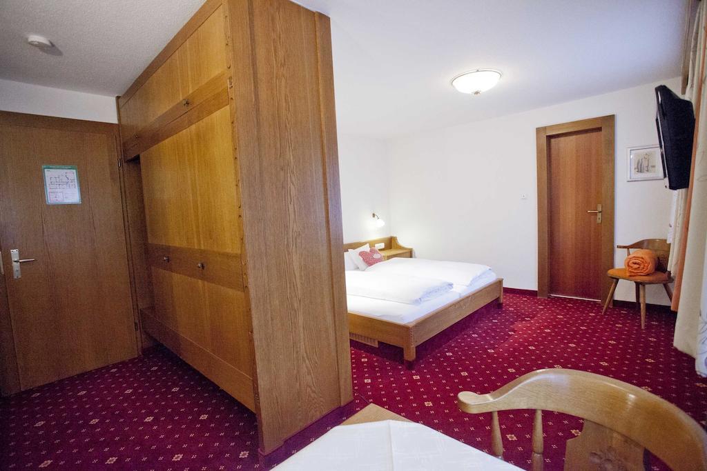 Gaestehaus Birkenhof Oberstdorf Room photo